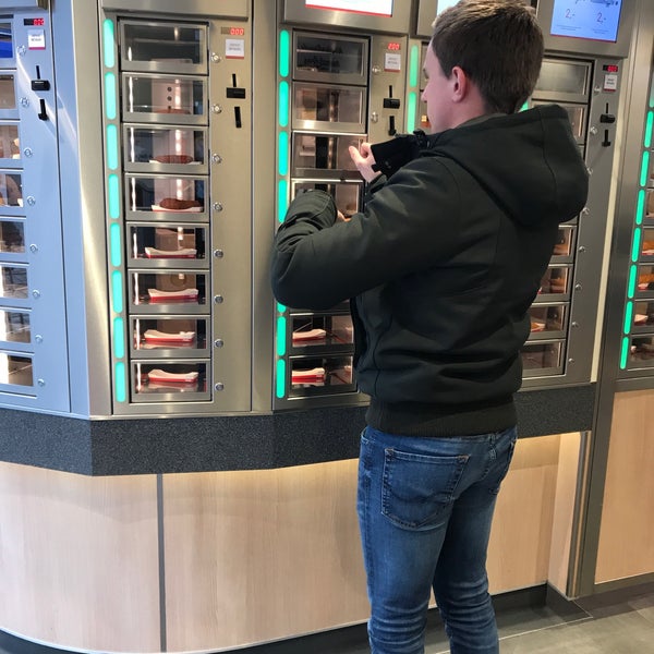 Photo taken at FEBO by Laura 🎀 on 2/7/2019