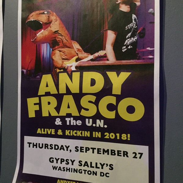 รูปภาพถ่ายที่ Gypsy Sally&#39;s โดย Alex💨 R. เมื่อ 9/28/2018