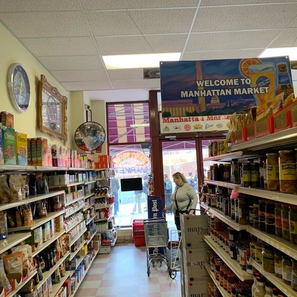 Manhattan Market Grocery Store in Washington