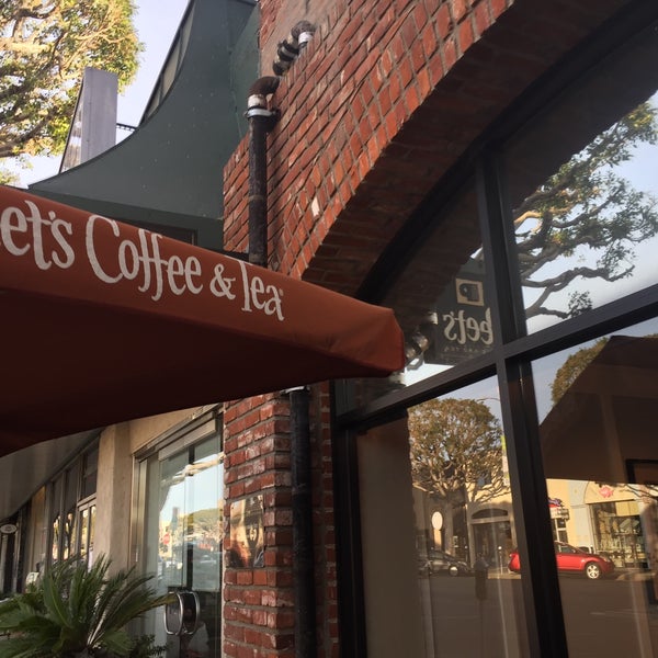 Photo taken at Peet&#39;s Coffee &amp; Tea by Alex💨 R. on 1/29/2018