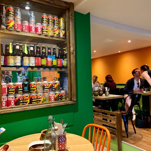 Das Foto wurde bei Curry Leaf Cafe von ☀️ Dagger am 6/11/2019 aufgenommen