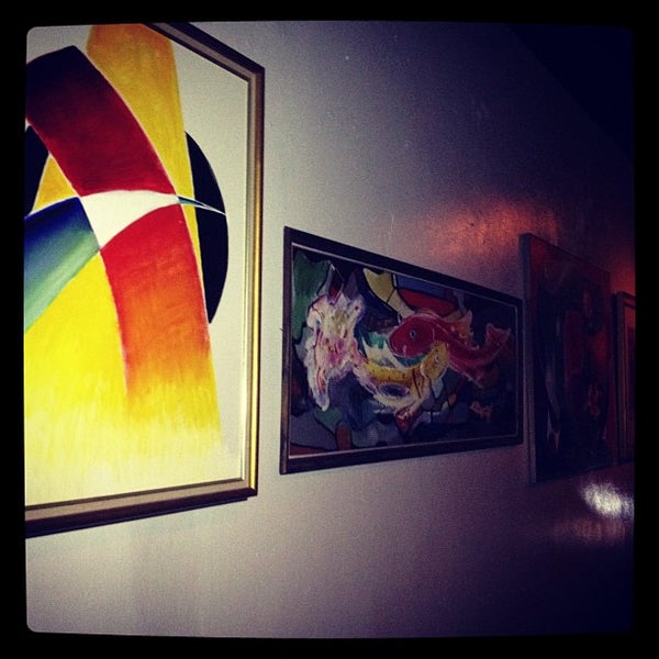 Foto tirada no(a) Gallery Bar por Briana R. em 9/14/2012