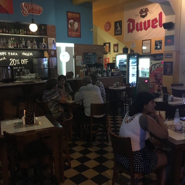 Foto diambil di Santé! Bar - Empório e Bistrô oleh Cristiano A. pada 2/17/2017