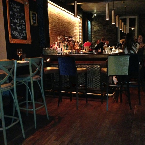 Photo taken at Méchant Boeuf Bar &amp; Brasserie by Dean G. on 12/20/2012