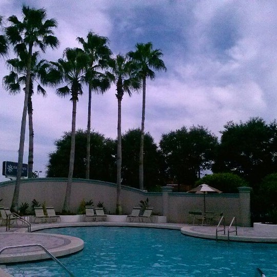 Photo taken at Buena Vista Suites Orlando by D on 9/24/2012