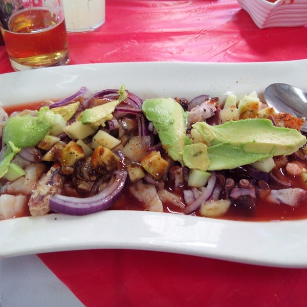 รูปภาพถ่ายที่ El Corral Restaurante โดย mauricio M. เมื่อ 3/14/2014