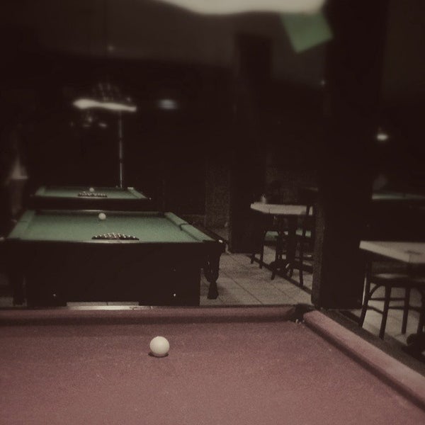 6/17/2015 tarihinde Samih M.ziyaretçi tarafından Informal Snooker Bar'de çekilen fotoğraf