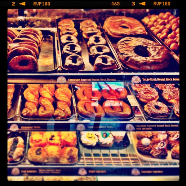 Photo taken at Round Rock Donuts by Kinsey V. on 7/7/2013