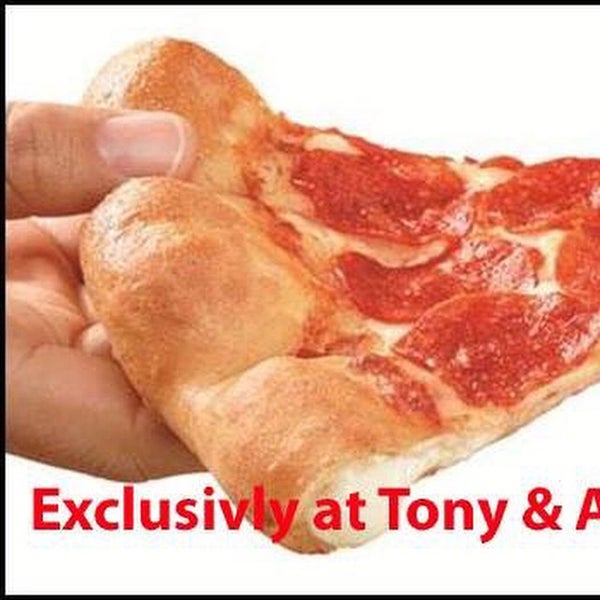 Das Foto wurde bei Tony &amp; Alba&#39;s Pizza &amp; Pasta von Tony &amp; Alba&#39;s P. am 4/1/2015 aufgenommen
