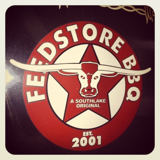 รูปภาพถ่ายที่ Feedstore BBQ โดย James W. เมื่อ 10/20/2012