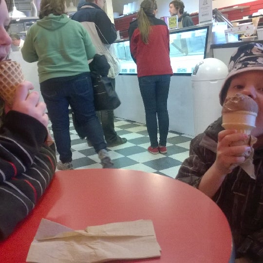 Photo taken at Zinger&#39;s Homemade Ice Cream by Lisa N. on 3/23/2014