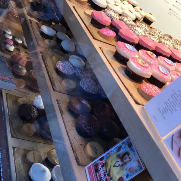 Photo taken at Sprinkles The Grove by Odi N. on 2/8/2019