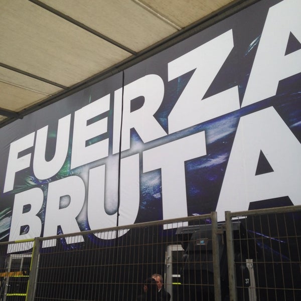 Photo prise au Fuerza Bruta DG Medios - Movistar - Nokia par Catalina L. le5/11/2014