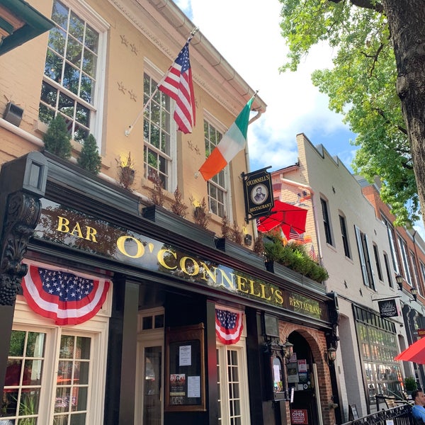 Photo taken at Daniel O&#39;Connell&#39;s Irish Restaurant &amp; Bar by Didi M. on 8/9/2020