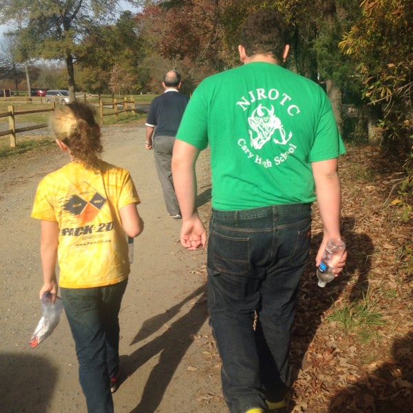 รูปภาพถ่ายที่ Anne Springs Close Greenway โดย Kristin C. เมื่อ 11/27/2015