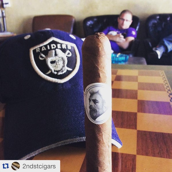 Photo taken at 2nd Street Cigar Lounge by Gregory H. on 9/13/2015