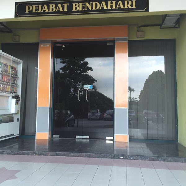 Photos at Finance UNiSEL Shah Alam - College Administrative Building