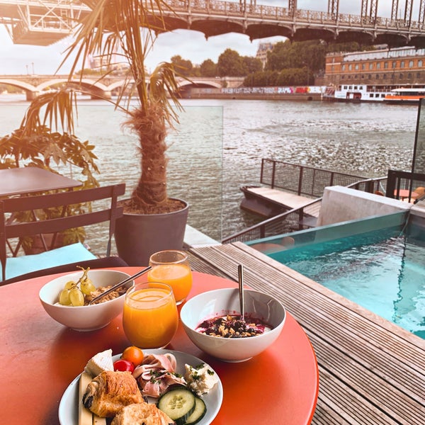 7/14/2019 tarihinde Nickziyaretçi tarafından Restaurant OFF Paris Seine'de çekilen fotoğraf