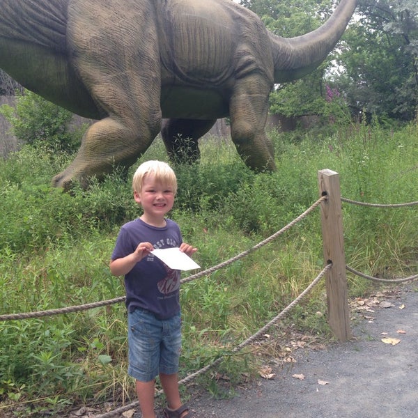 Photo taken at Field Station: Dinosaurs by Kris S. on 7/26/2014