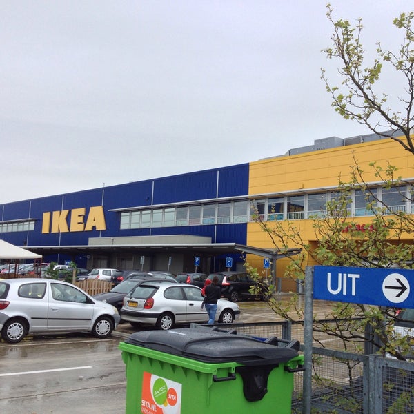 Foto tirada no(a) IKEA por Hen s. em 5/11/2013