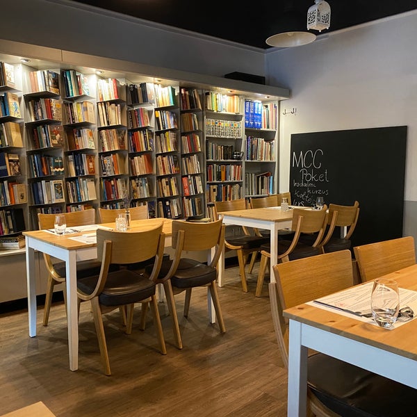 Photos At Konyvbar Restaurant Restaurant In Zsidonegyed