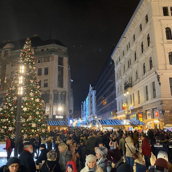 12/14/2019 tarihinde Hen s.ziyaretçi tarafından Karácsonyi Vásár | Christmas Fair'de çekilen fotoğraf