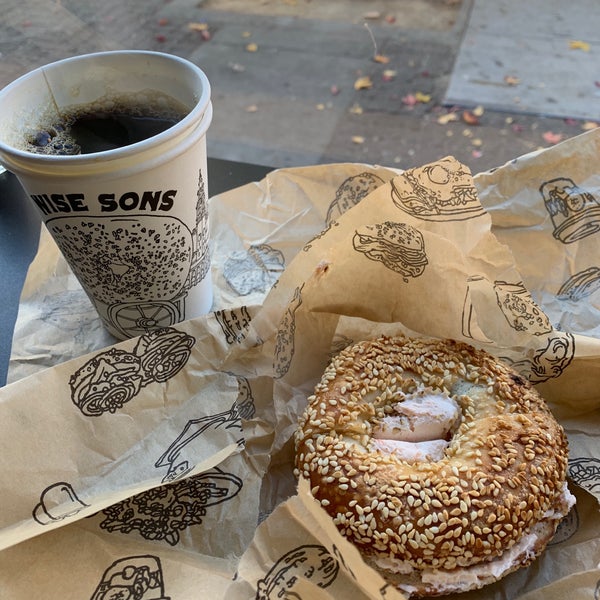 Photo taken at Wise Sons Bagel &amp; Bakery by Chris G. on 1/1/2019