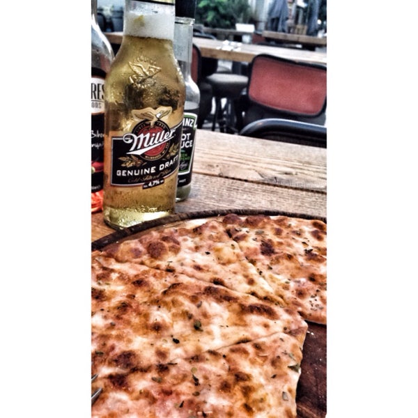 8/31/2016にSeda B.がİyi Pizza Barで撮った写真