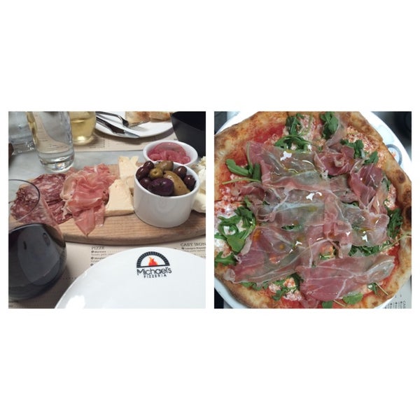 Photo prise au Michael&#39;s Pizzeria par TVToni le6/4/2014