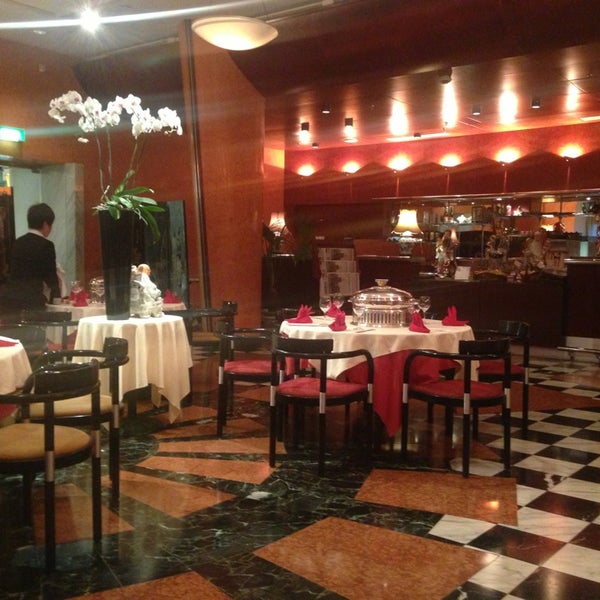 Photo taken at Ресторан &quot;Чопстикс&quot; / Chopsticks Restaurant by Maxim L. on 5/19/2013