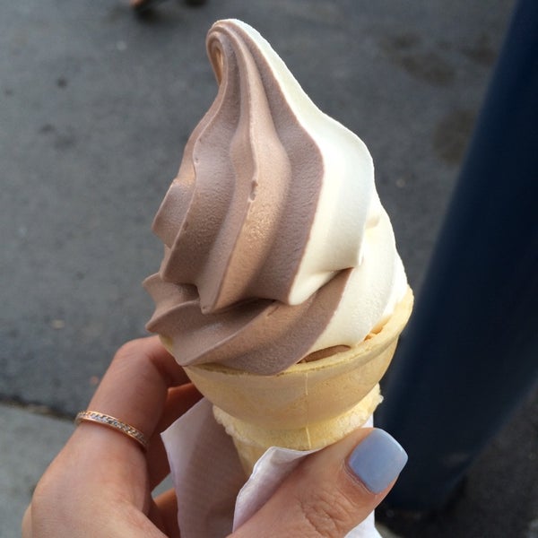5/7/2014にJenn P.がSweet Melissa&#39;s Ice Cream Shopで撮った写真