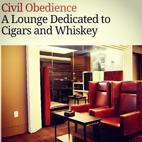 Foto tirada no(a) Civil Cigar Lounge por Eric K. em 1/9/2013
