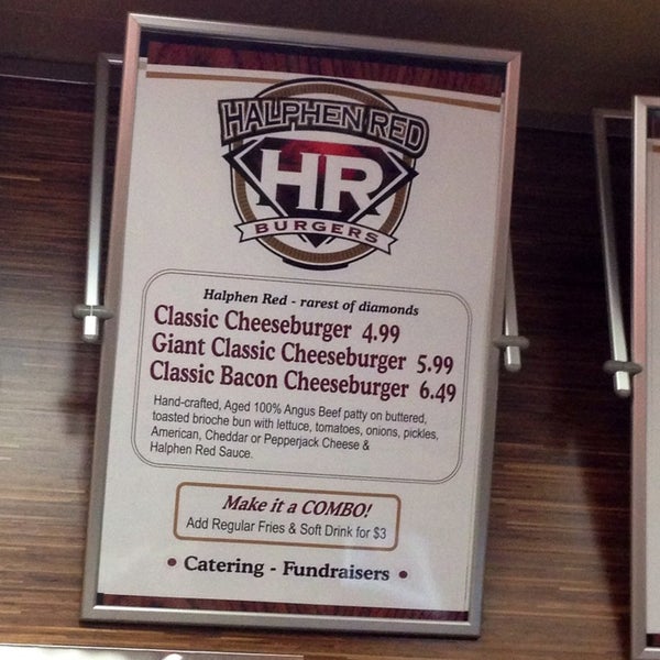 Foto diambil di Halphen Red Burgers oleh Harvey C. pada 12/24/2013