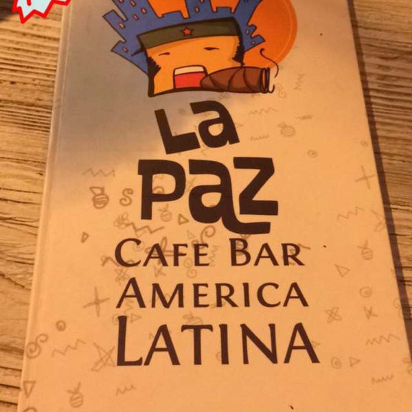 Das Foto wurde bei La Paz Café Bar America Latina von Şeyda Ç. am 5/28/2016 aufgenommen