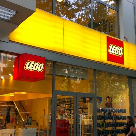 Lego Store - Schöneberg - 34 tips from 2616 visitors