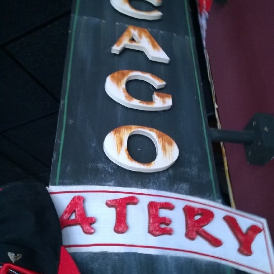 Foto tirada no(a) BobbyG&#39;s Chicago Eatery por Jerry H. em 4/8/2014