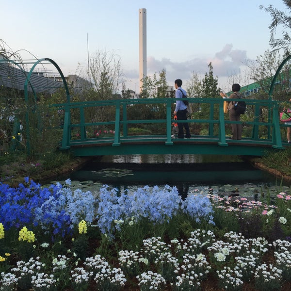 食と緑の空中庭園 Plaza In 豊島区