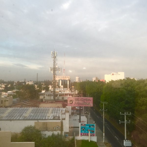 Снимок сделан в Guadalajara Plaza Expo Business Class пользователем Claudia G. 12/9/2015