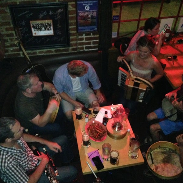 7/10/2013에 Cara 🍀 F.님이 Timmy Nolan&#39;s Tavern &amp; Grill에서 찍은 사진