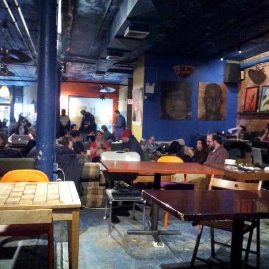 รูปภาพถ่ายที่ Tea Lounge โดย Jeff R. เมื่อ 12/29/2012