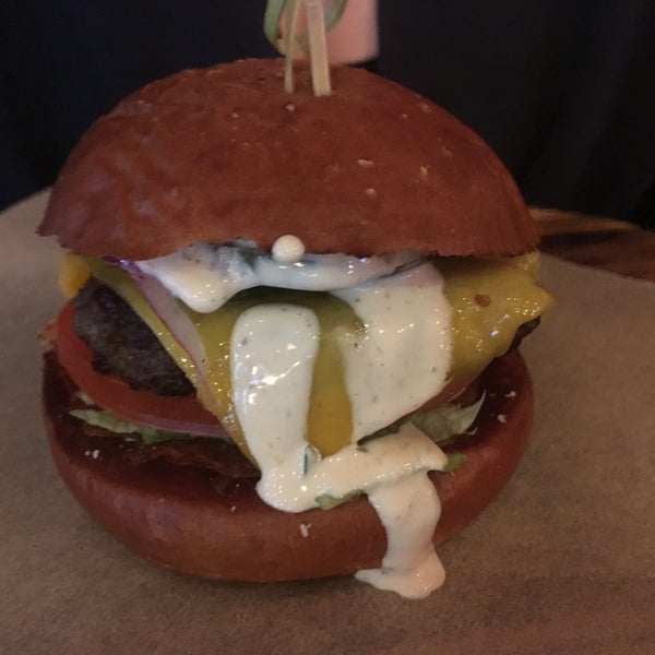 Photo taken at Burger&amp;Pizzoni by gigabass on 2/15/2019