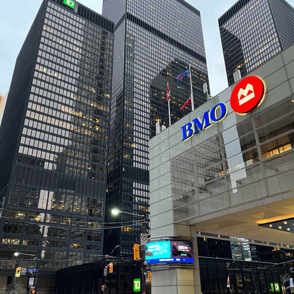 Das Foto wurde bei Toronto Financial District von gigabass am 12/11/2022 aufgenommen