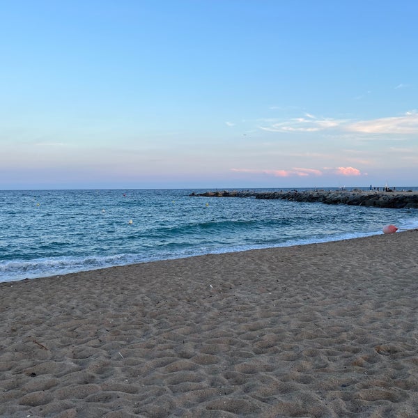 Foto tirada no(a) Praia da Mar Bella por gigabass em 9/13/2023
