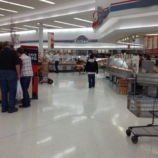 Photo taken at Hy-Vee by Jules M. on 11/21/2012