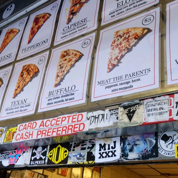 5/30/2021 tarihinde Michael L.ziyaretçi tarafından Vinnie&#39;s Pizzeria'de çekilen fotoğraf
