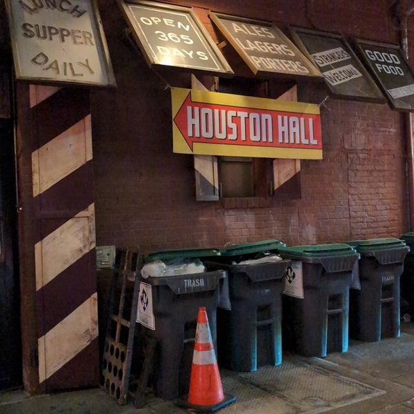 Foto tirada no(a) Houston Hall por Michael L. em 2/16/2024