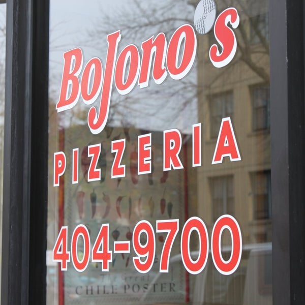 1/26/2015 tarihinde BoJono&#39;s Pizzeriaziyaretçi tarafından BoJono&#39;s Pizzeria'de çekilen fotoğraf