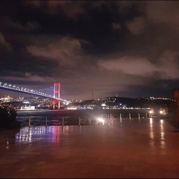 Das Foto wurde bei The Marmara Esma Sultan von Oğuz B. am 12/23/2019 aufgenommen