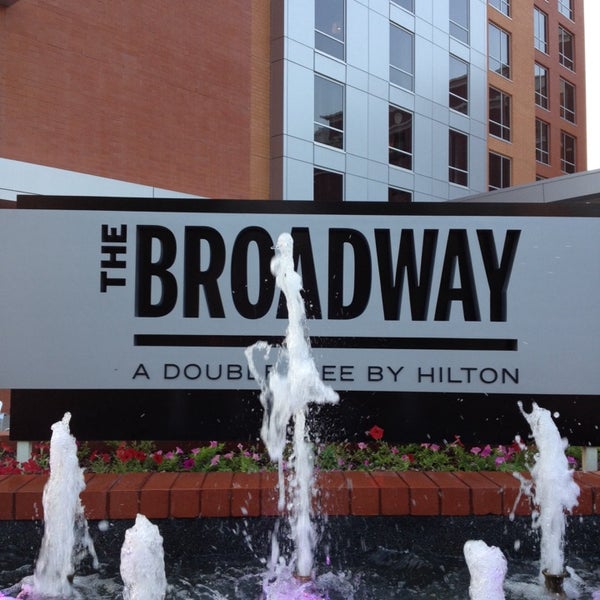 7/10/2014 tarihinde Brooke H.ziyaretçi tarafından DoubleTree by Hilton'de çekilen fotoğraf