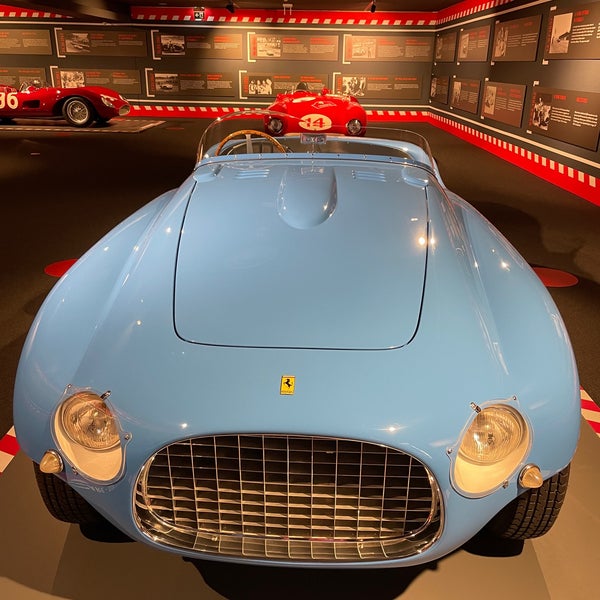 รูปภาพถ่ายที่ Museo Ferrari โดย Daryn N. เมื่อ 6/30/2022